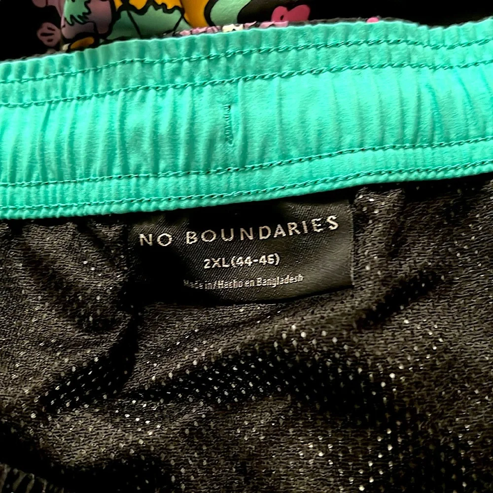 No Boundaries Black Floral Print Pocket Swim Trunks Size 2XL NWT